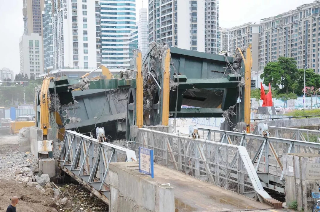 汕头海滨路东延重大突破 建成21年的海滨路吊桥拆除