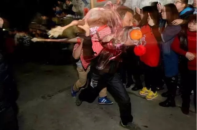 正月初八汕头月浦赛大猪民俗（图片来自：@凌学敏）
